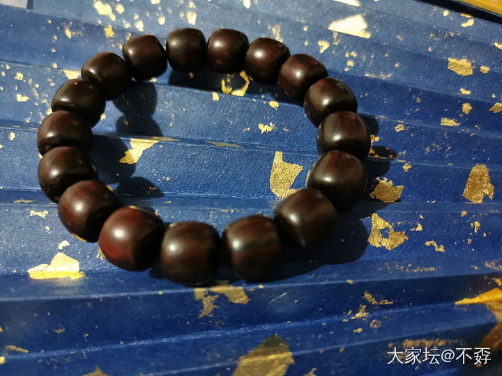 过年就要红红火火_小叶紫檀珠串