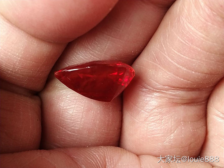 美国俄勒冈洒金红，通透全净，6.6卡拉，估算中国数十万高级收藏家没几个有这石哈_彩色宝石