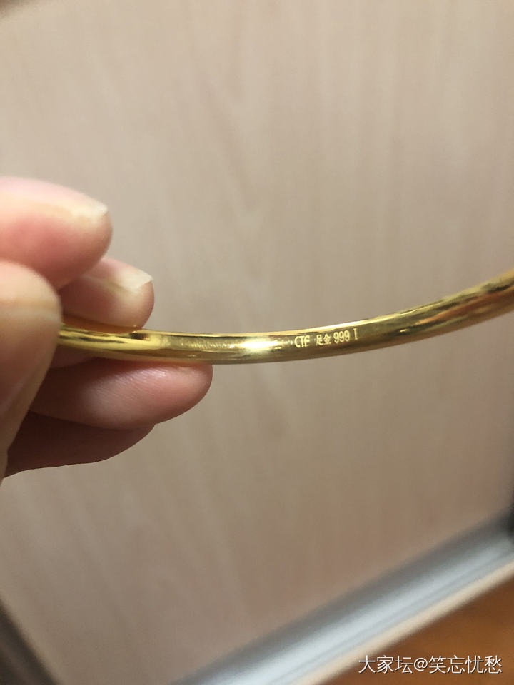 周大福足金999后还有个字母，正常吗_周大福品牌手镯金