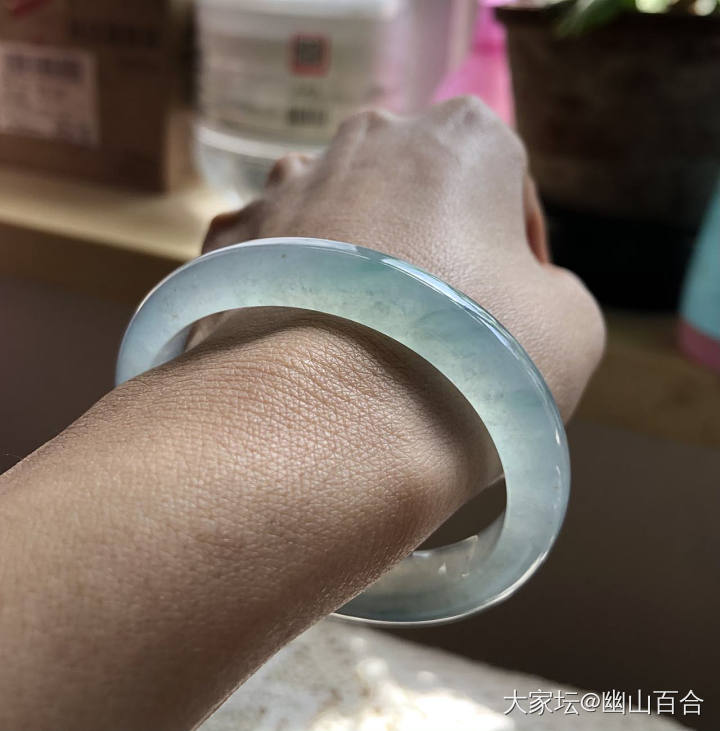 来来来 秀秀你的镯子最美和最丑的样子吧😁_手镯翡翠