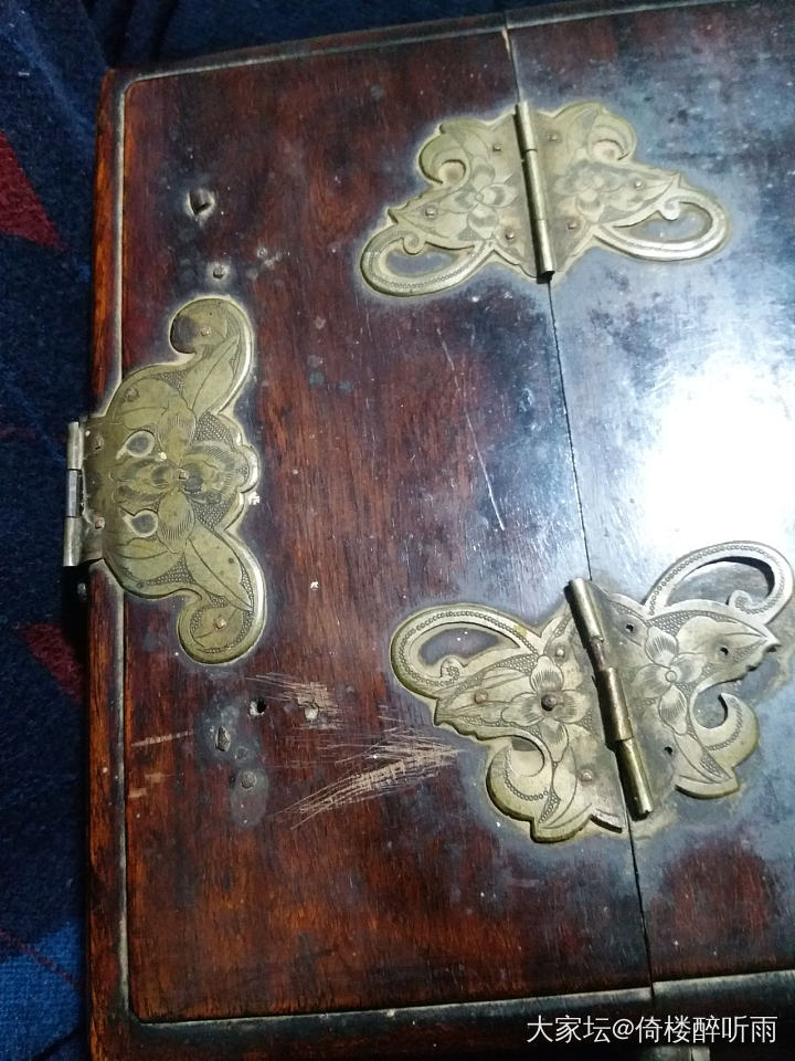 各位友友们帮我看看这个梳妆盒是什么材质的，谢谢大家_文玩