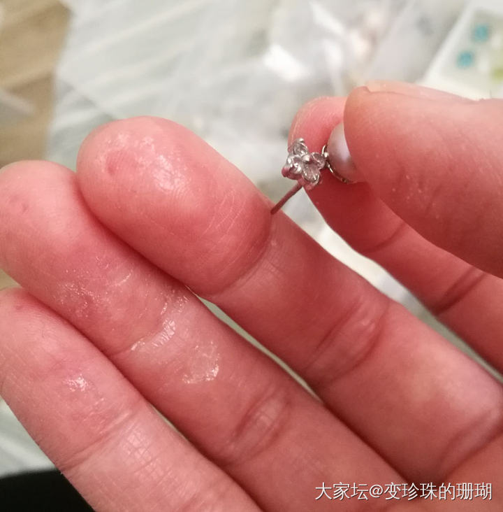 粘了几个耳钉胸针，晚饭没法做了_手工diy有机宝石