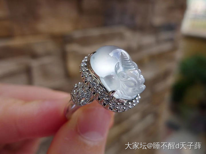 求戒指款式，最好带图，蟹蟹姐妹！回复的亲会发财哦，当然看到的亲都发财哈_翡翠
