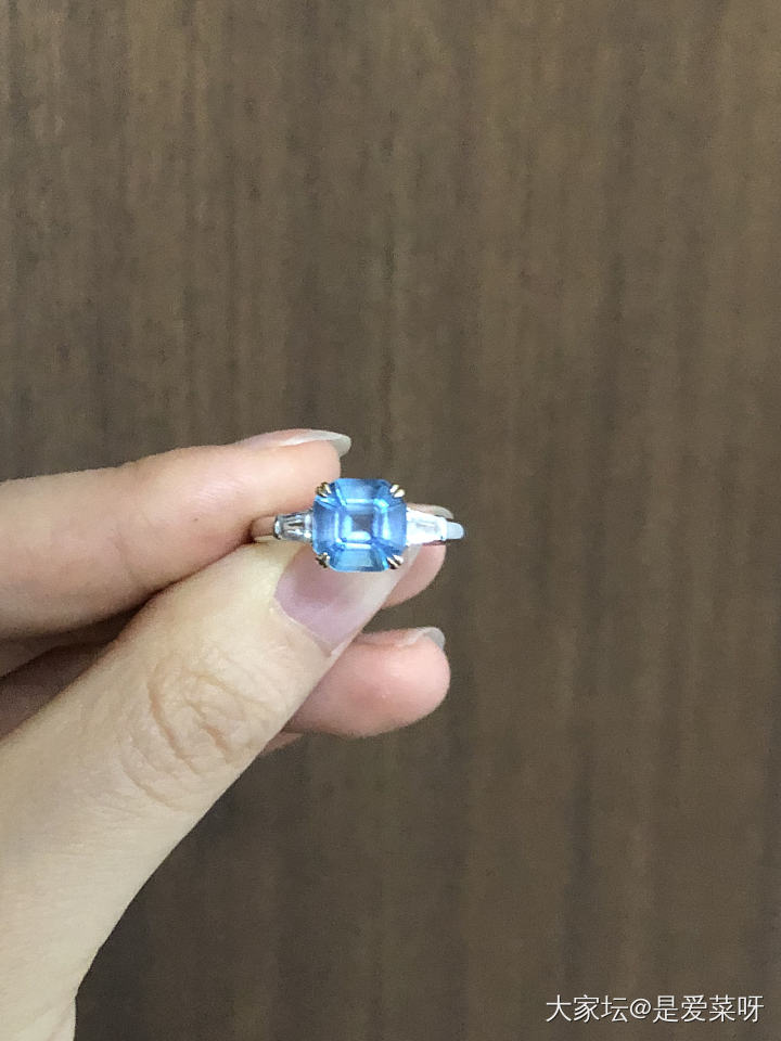 圣玛利亚海蓝宝戒指_彩色宝石戒指