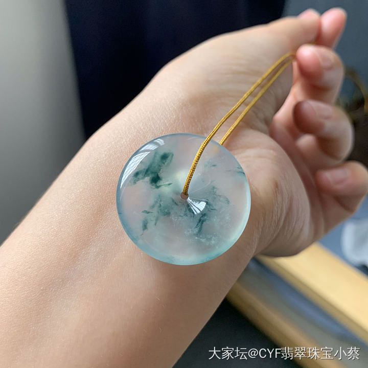 冰种飘蓝花的平安扣_翡翠