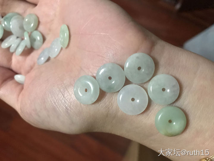 坛子里有谁卖这样的宝宝平安扣手绳吗