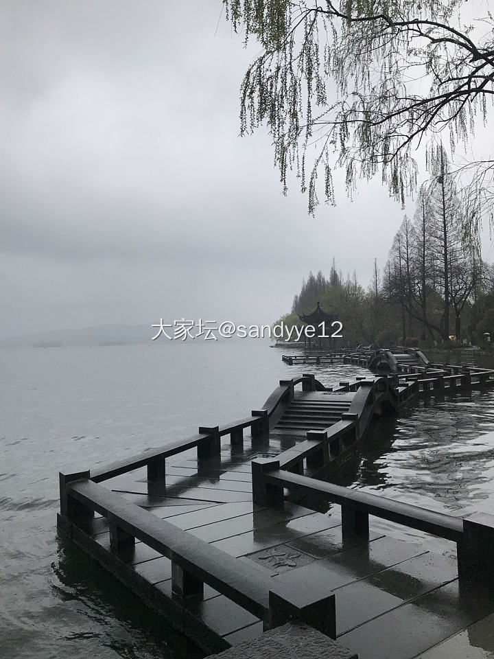 雨中西湖