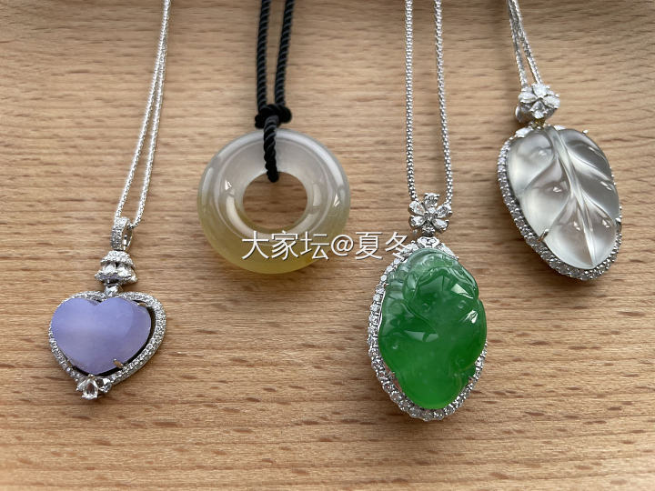 各色后宫_翡翠吊坠