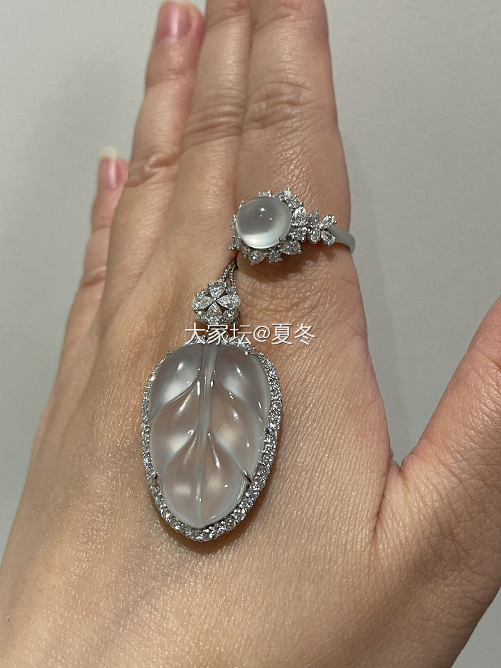 各色后宫_翡翠吊坠