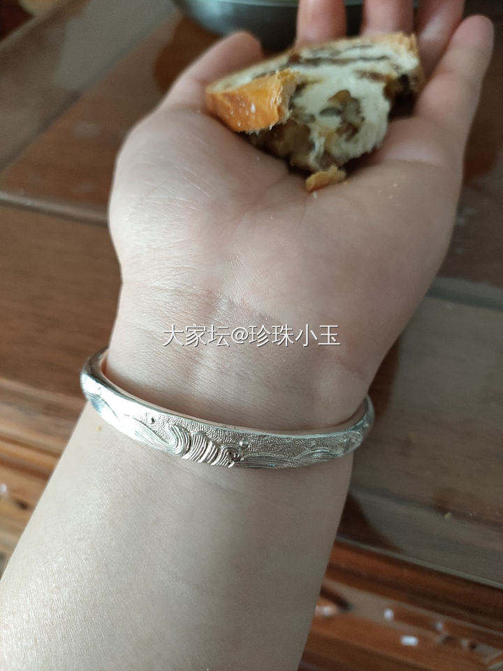 让我康康你今天的手_手镯和田玉翡翠银金