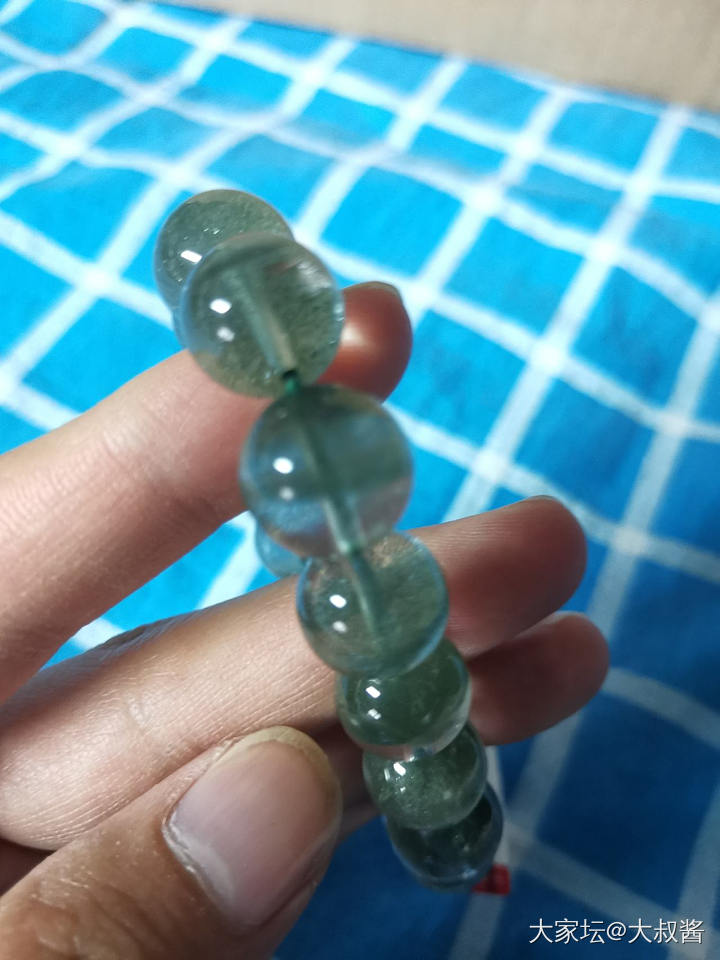 大佬们  帮忙看看是真品吗？