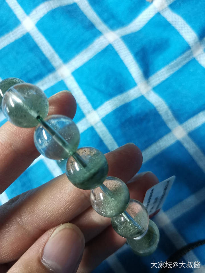 大佬们  帮忙看看是真品吗？