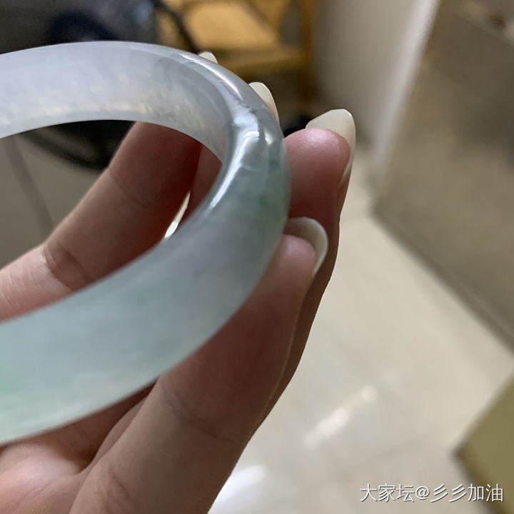 坛红卖家刚刚发的宝贝，大家看是不是坑_手镯翡翠