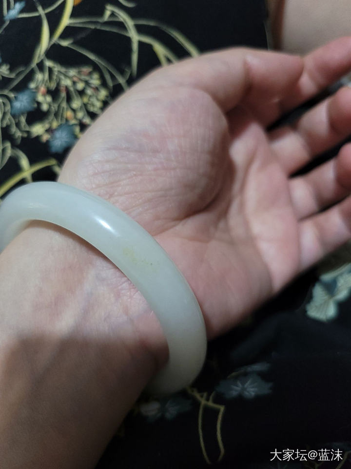 纪念一支小和田_手镯和田玉
