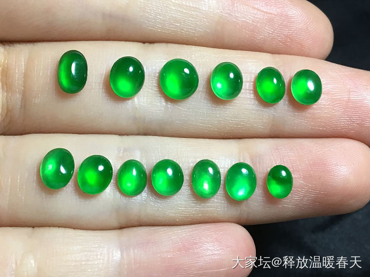 翡翠的爱无法自拔_蛋面翡翠