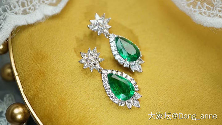 祖母绿项链耳环欣赏_彩色宝石
