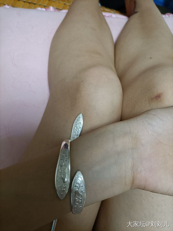 受成都妹子的安利外加推荐，给我说双尖手镯好看，然后我就抱着试一试买了个手镯和发簪...