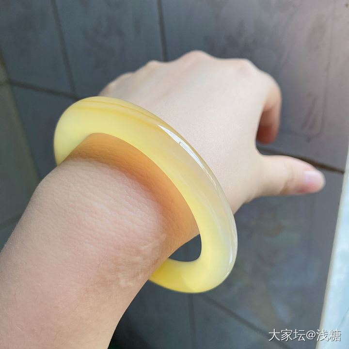 分享一个冰柠檬_手镯玉髓玛瑙