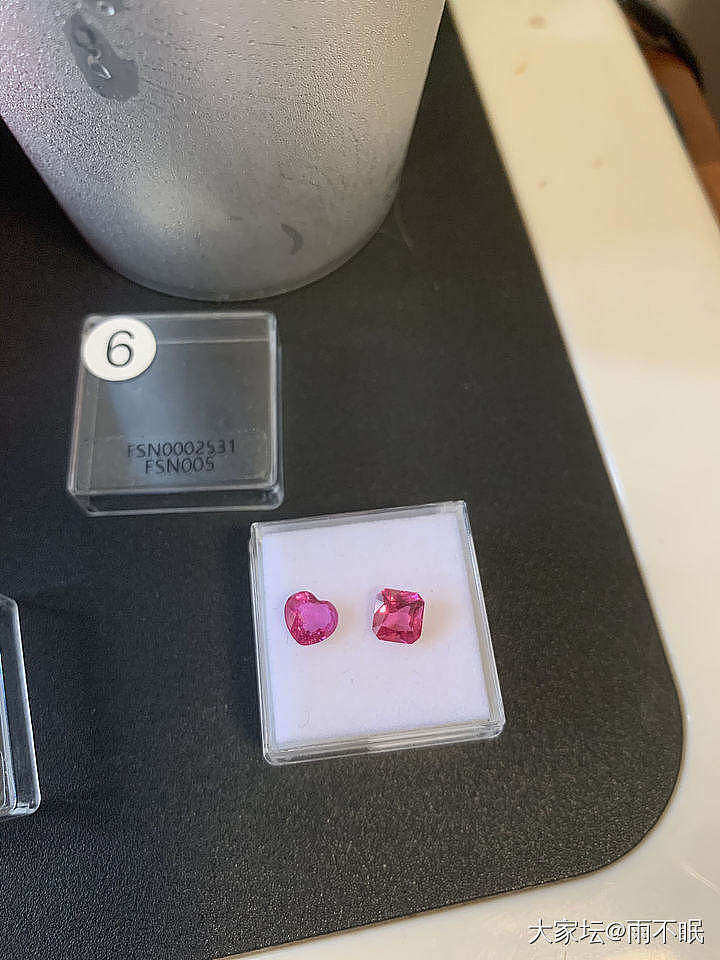 1ct的粉蓝宝和粉尖晶，长得好像留哪个吖？_彩色宝石