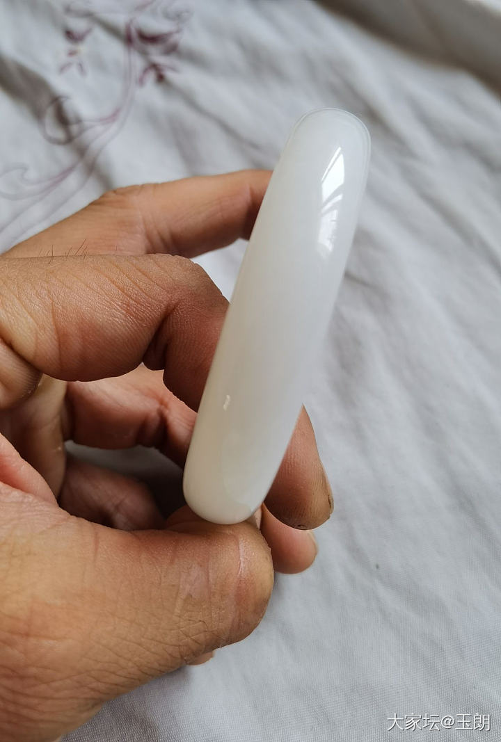 61口一级白手镯_和田玉
