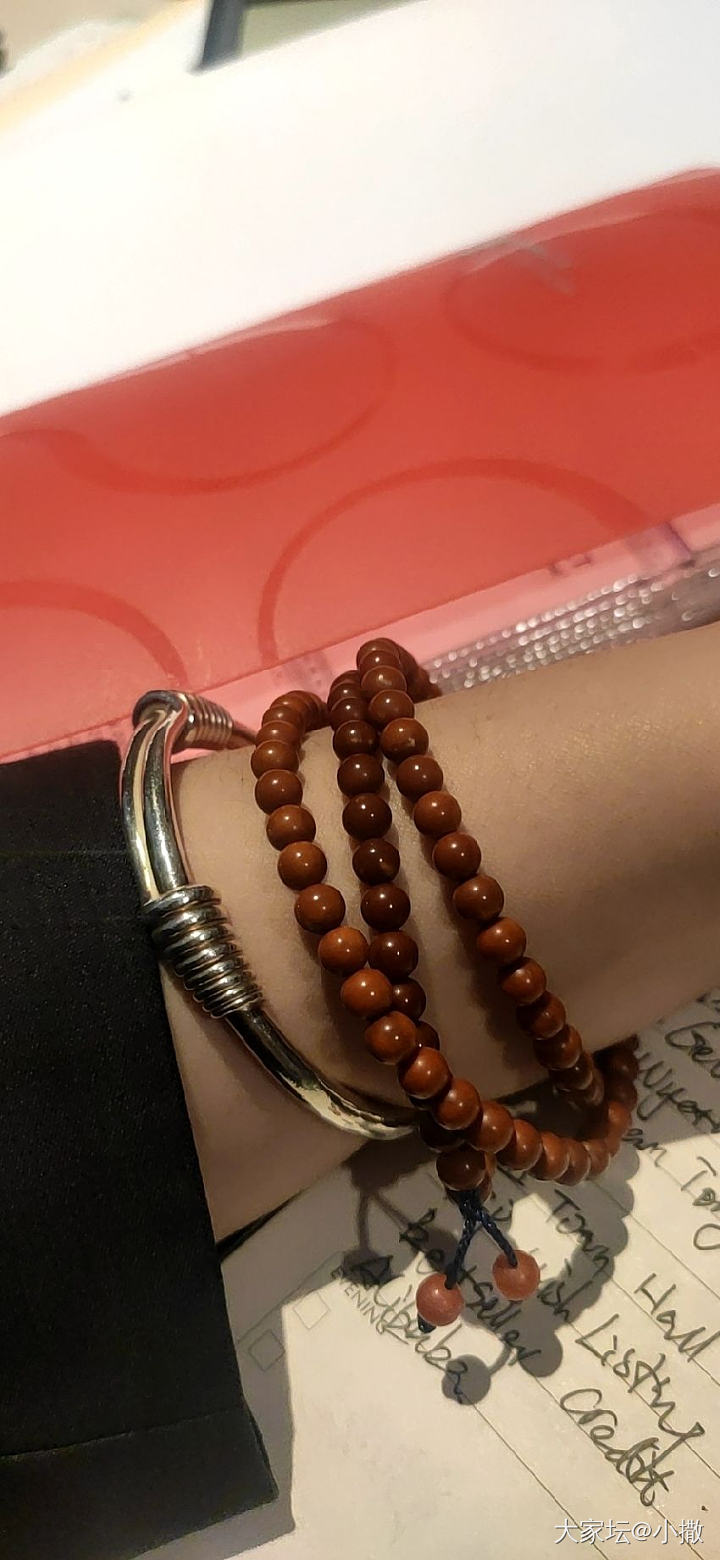 大家都晒晒戴的什么银镯呀？有没有养的很好的？_手镯银