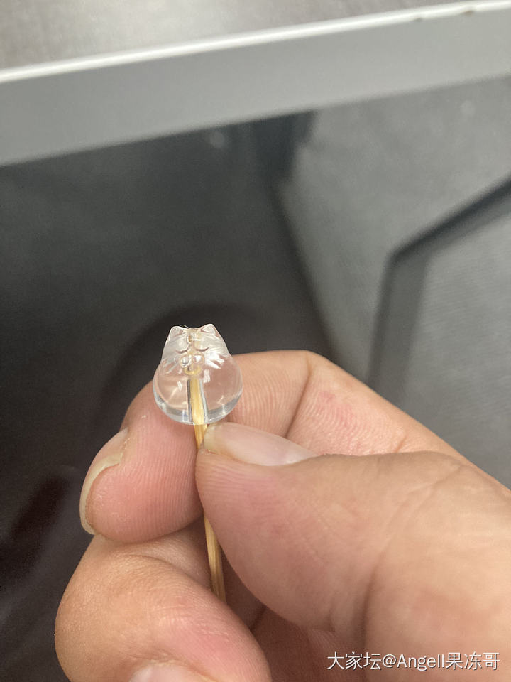 她最喜欢猫……_水晶