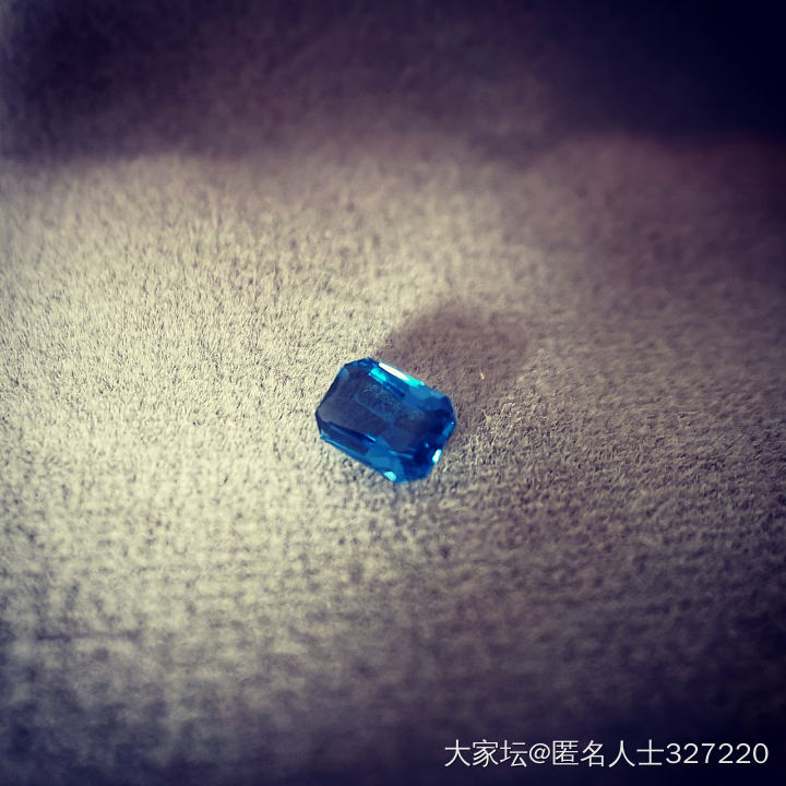一颗阿富汗石_少见宝石