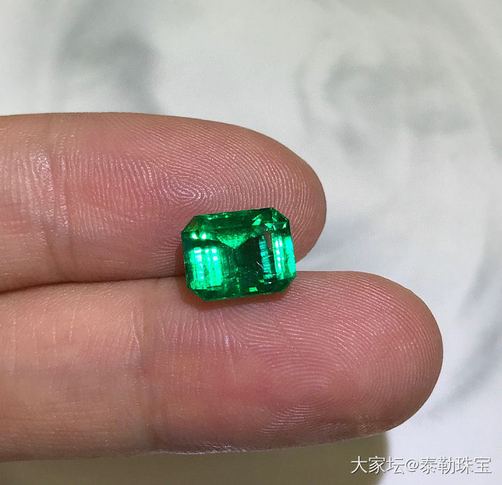 【泰勒彩宝】2.7ct 祖母绿裸石精品_祖母绿