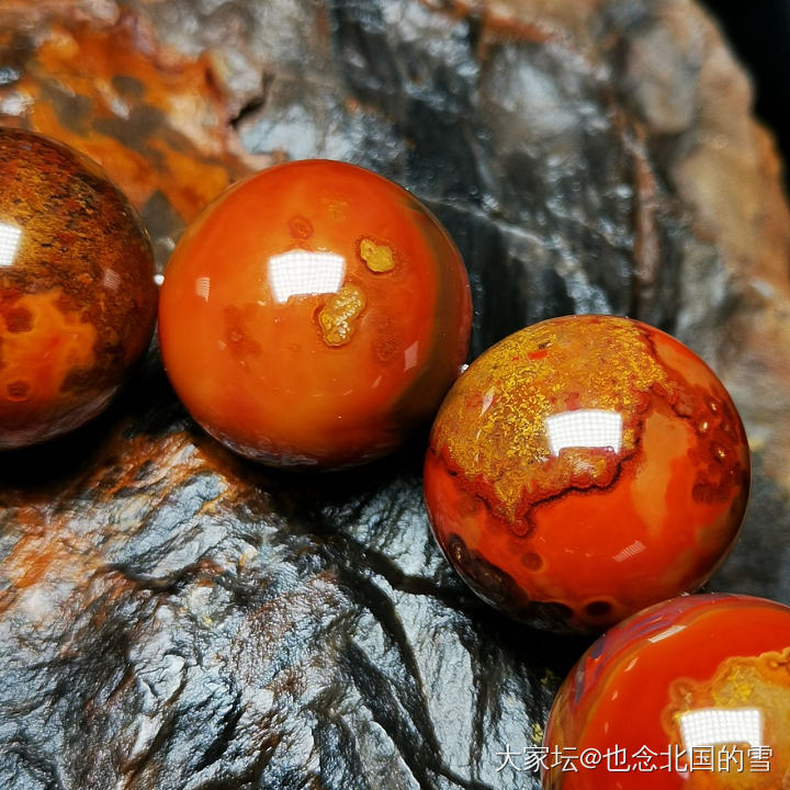 河北宣化战国红玛瑙大珠子手串_玉髓玛瑙
