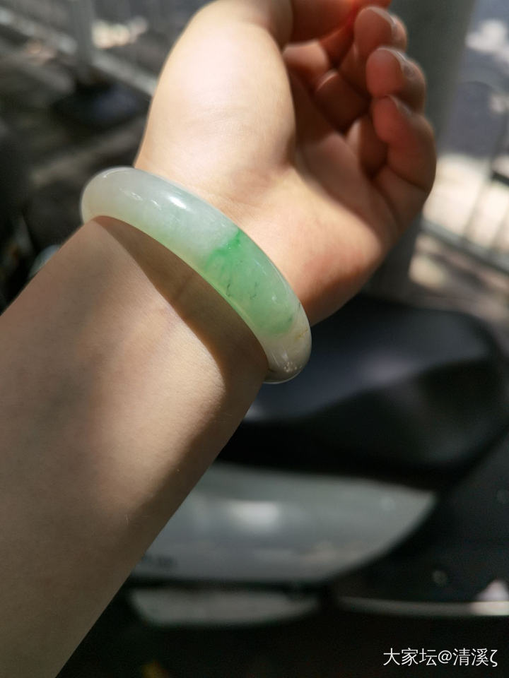 各位朋友，懂的麻烦看下，谢谢！_手镯翡翠
