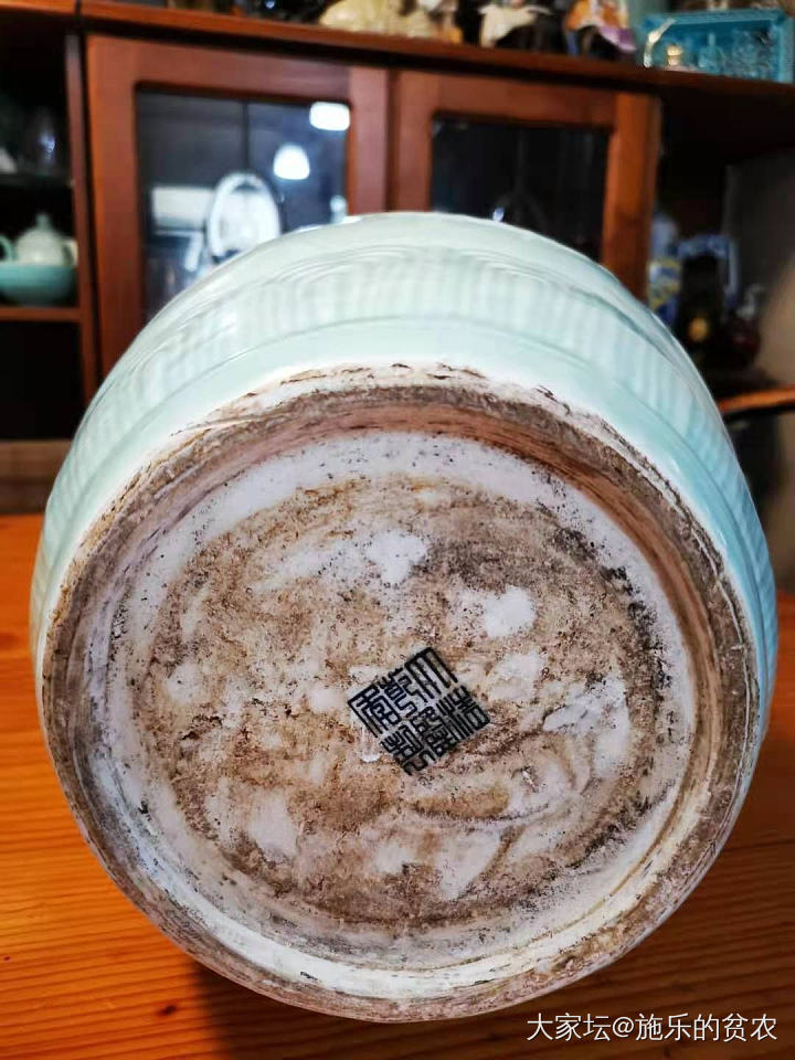 清·乾隆·景德镇龙泉青釉《佛光普照》大瓶_陶瓷
