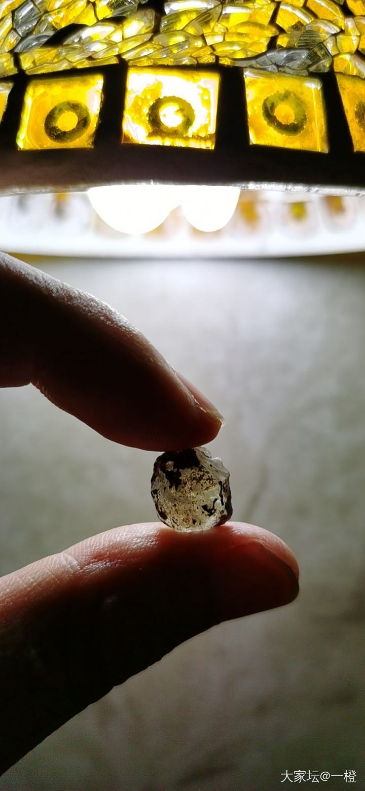 白榴石不是白色石榴石，稀少宝石_少见宝石