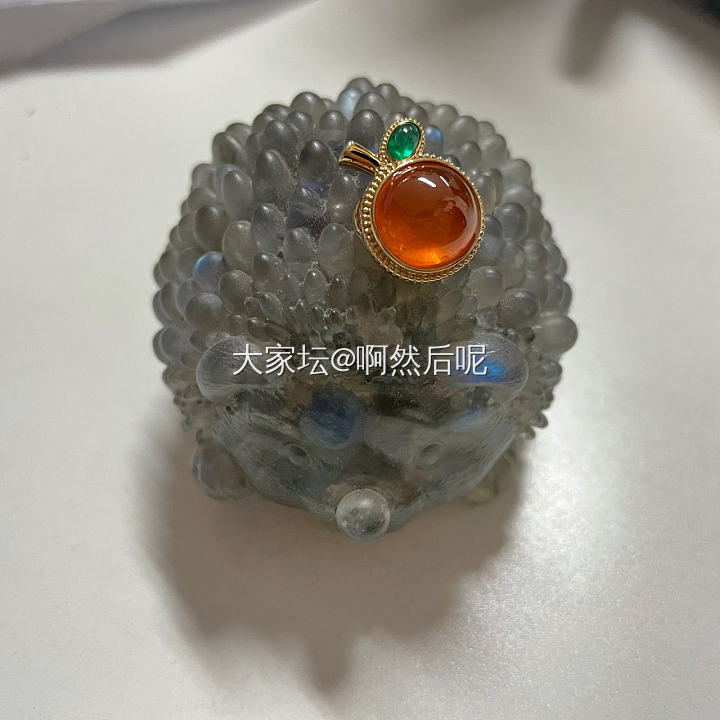 小刺猬背着小橘子_芬达彩色宝石