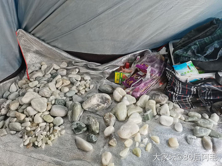 捡玉的日子辛苦，看到出来的成品心里又有不一样的安慰