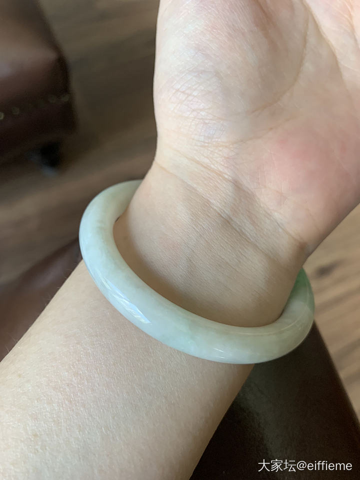 那一抹绿沁人心脾 刚收的翡翠手镯还图_手镯翡翠