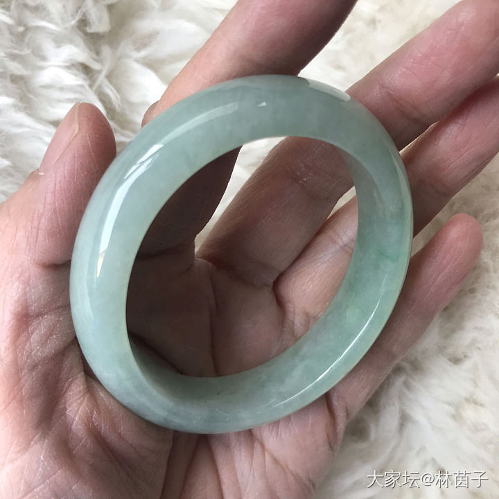实体店购买明料定制手镯，出货后不满意，正在维权_翡翠