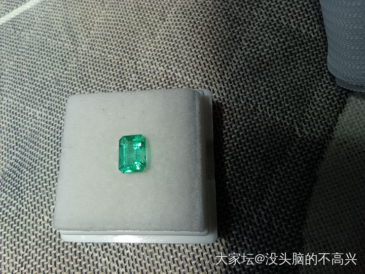 纠结要不要把一颗寡淡的祖母绿送去镶嵌_祖母绿镶嵌