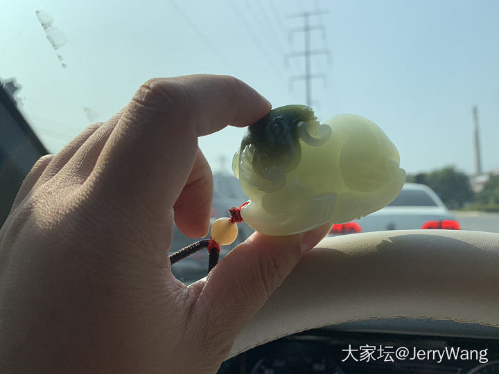 盘了好几年的青白籽把件，越盘越喜欢_把玩件和田玉