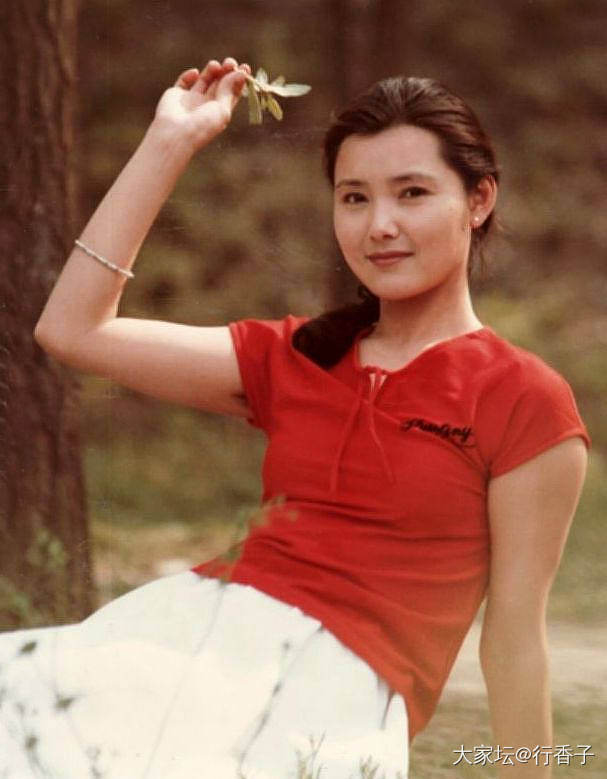 再介绍一个80年代的美女_艺人