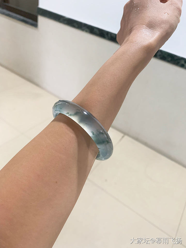 真的是珠宝感十足_手镯翡翠