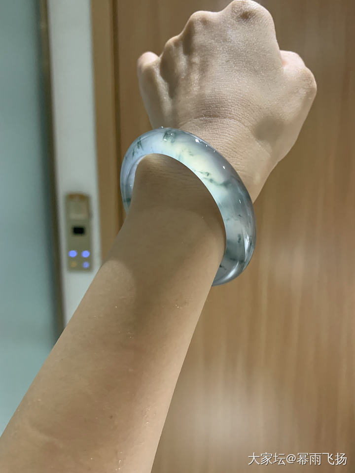 真的是珠宝感十足_手镯翡翠
