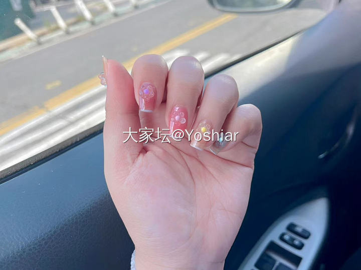 自己画的美甲💅🏻_彩妆