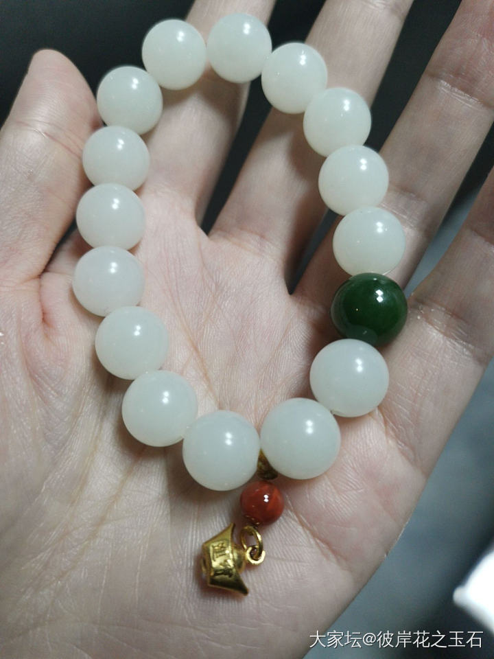 隔珠用圆珠还是扣子_搭配和田玉