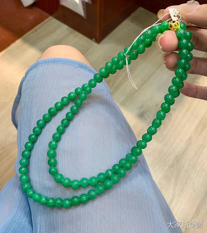 枕云听松语，意兴清幽._翡翠