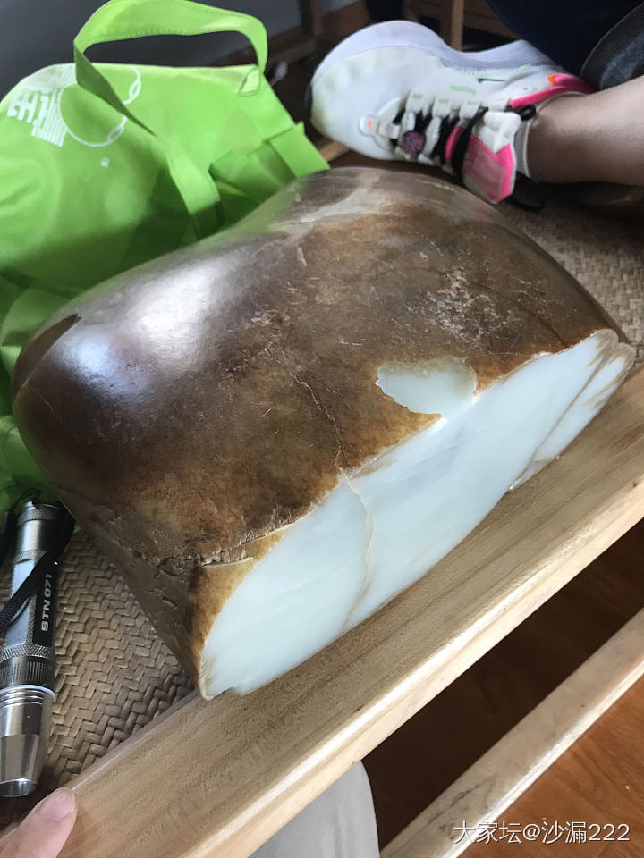 问下各位，这样的料子怎么做合适呢？_和田玉