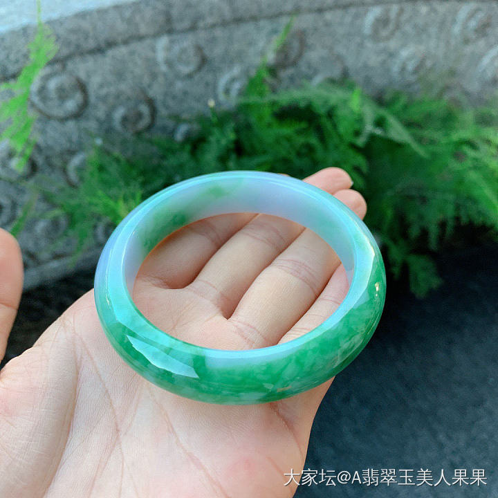 🌱你知道！佩戴翡翠玉手镯寓意吗？🧐🧐_翡翠