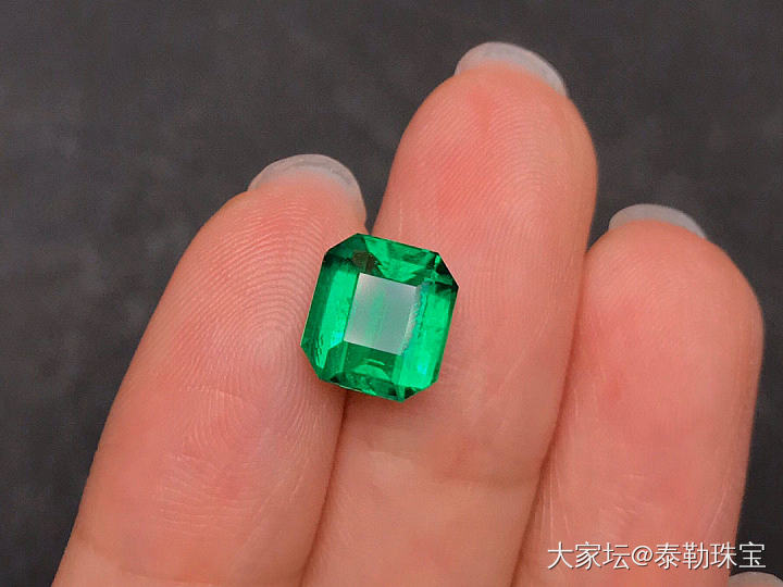 【泰勒彩宝】2.49ct祖母绿裸石精品_祖母绿