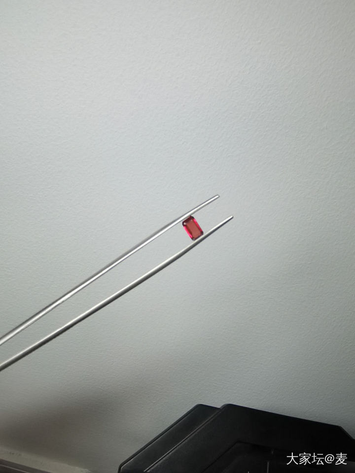 这样的祖母绿算不算漏底？_祖母绿