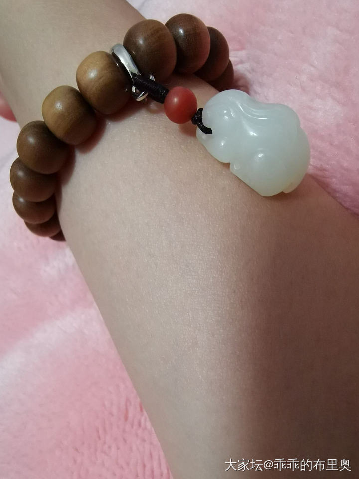 冬天戴温暖的木头串_木手饰和田玉