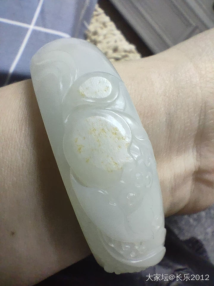 一下就又撸上了_手镯和田玉